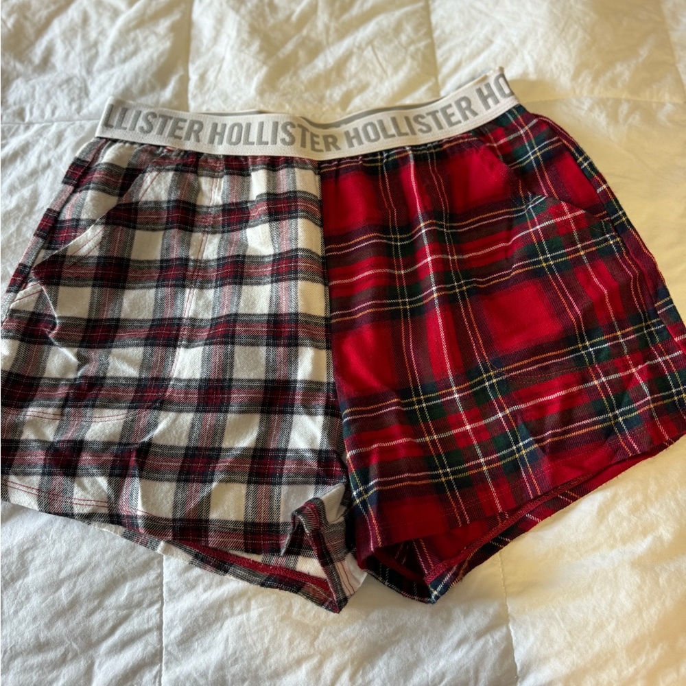 Hollister Christmas short. Size Small. So soft. New without tags